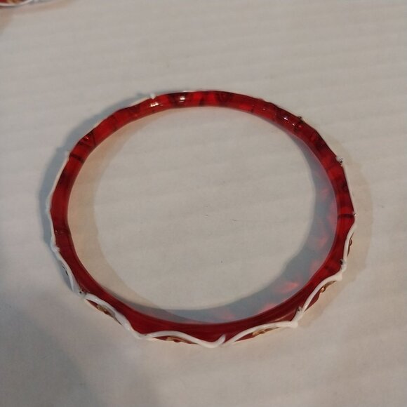 Lot of 4 Red and White Glass Bangle Bracelets Vintage 1960s India - Picture 4 of 5